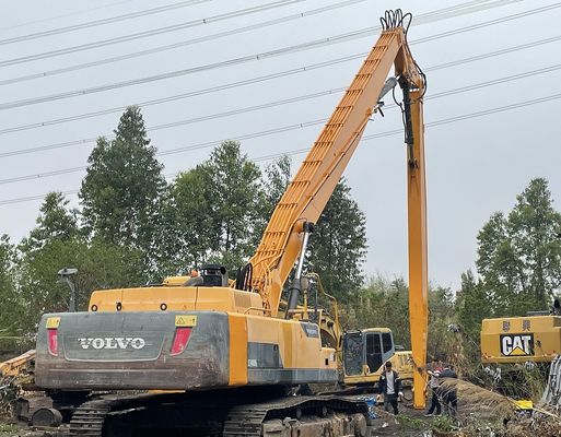 Экскаватор для сноса с длинной стрелой, работы по сносу, экскаваторы